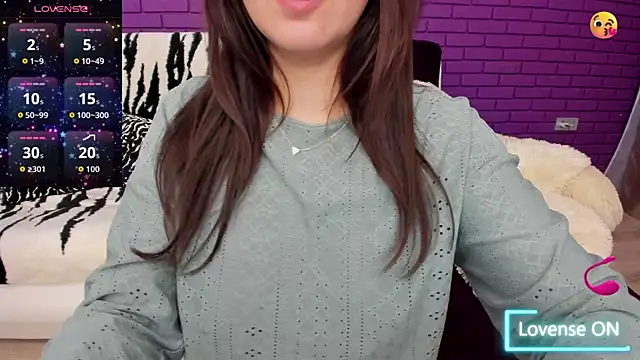 Snapshot of GlowMimi chatting on December 2025 10:51:01 PM GlowMimi online show from December 2025 10:51:01 PM