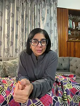 solmorochia online show from April 2026 11:48:01 PM