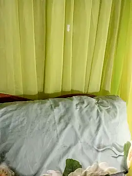 Esenia505 online show from March 2026 02:43:01 PM