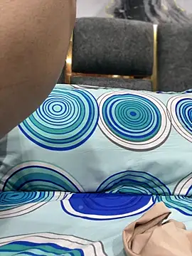 Heena Sharma982 online show from April 2026 07:06:02 PM