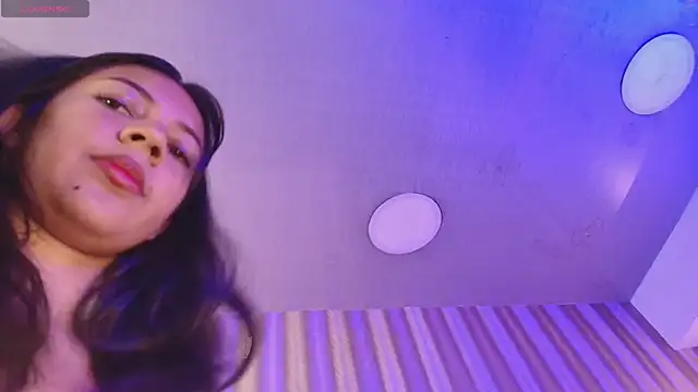 KamyGlam online show from January 2026 08:23:01 PM