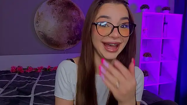 LauraHansil online show from March 2026 07:06:01 PM