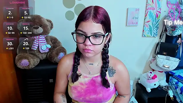 Emma boo online show from December 2025 03:40:02 PM