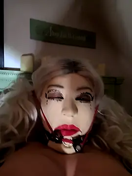 pleasser85 online show from November 2025 10:47:01 AM