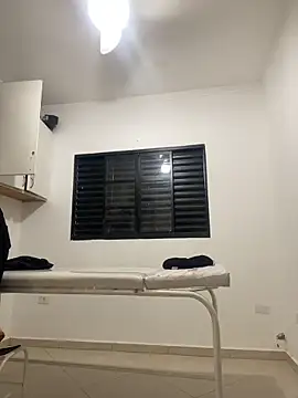 sabrinaneves online show from April 2026 12:31:01 PM