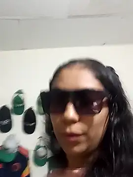 Zafiro G online show from December 2025 02:21:01 AM