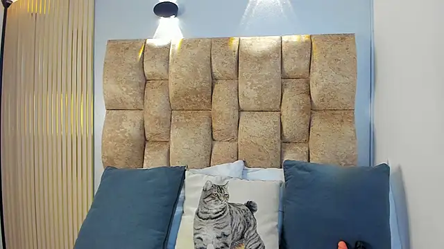 Snapshot of mistressofevilx chatting on November 2025 08:32:01 PM mistressofevilx online show from November 2025 08:32:01 PM