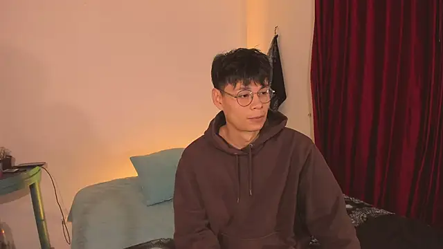 Snapshot of estmonnn chatting on November 2025 11:59:01 PM estmonnn online show from November 2025 11:59:01 PM