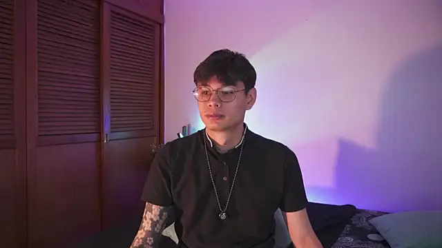 estmonnn online show from February 2026 12:51:02 AM