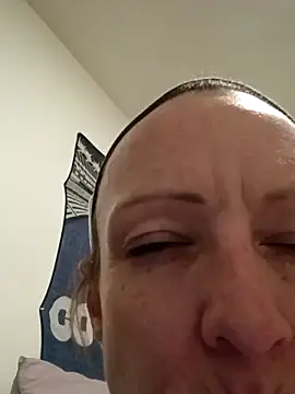 Karebearz1 online show from November 2025 02:23:02 AM