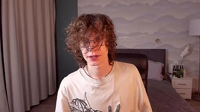 LeoBensyten online show from February 2026 10:25:02 PM