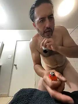 ezrah23 online show from March 2026 06:23:01 PM