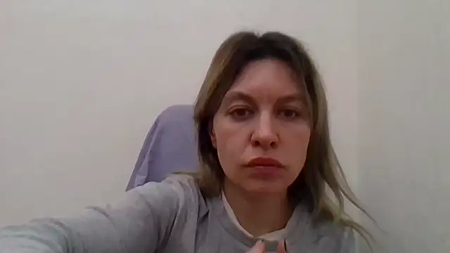 Snapshot of Little_Milf_5 chatting on November 2025 07:24:02 PM Little Milf 5 online show from November 2025 07:24:02 PM