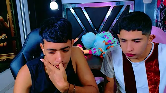 darwinandbrayann online show from November 2025 11:13:01 PM