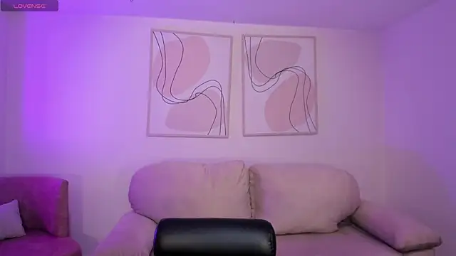 BellaConnorX online show from May 2026 03:35:02 AM
