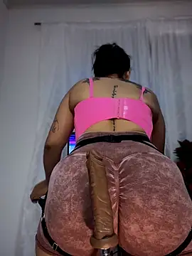 Snapshot of Natural_BIGASS_Nina chatting on February 2026 07:21:01 PM Natural BIGASS Nina online show from February 2026 07:21:01 PM