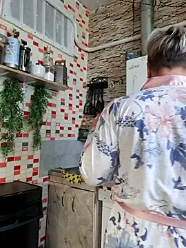 MilkySky online show from April 2026 09:40:01 AM