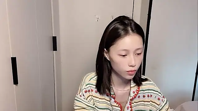 Snapshot of yuyu-33 chatting on January 2026 12:25:01 AM yuyu-33 online show from January 2026 12:25:01 AM