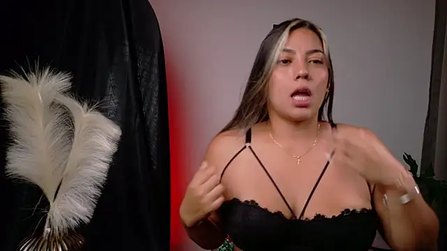 Zara Nova online show from April 2026 09:56:01 PM