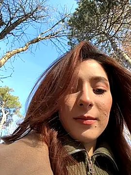 LilluKatten online show from November 2025 09:45:01 AM