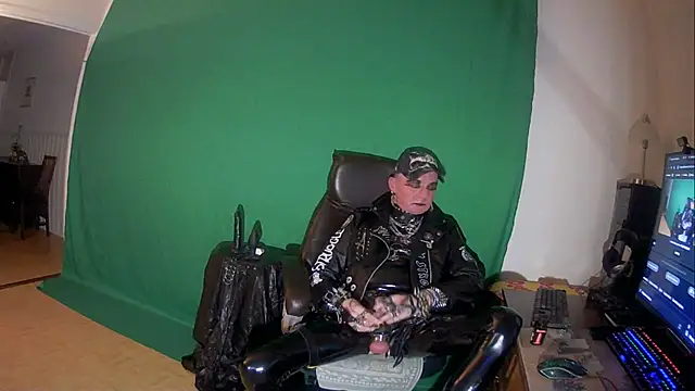 Snapshot of NahkaSami chatting on November 2025 05:13:01 PM NahkaSami online show from November 2025 05:13:01 PM