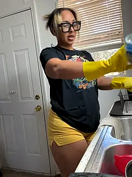 Snapshot of prettylildes chatting on November 2025 09:13:01 PM prettylildes online show from November 2025 09:13:01 PM