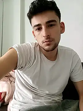 Snapshot of yasinesra757_ chatting on January 2026 09:44:02 AM yasinesra757 online show from January 2026 09:44:02 AM