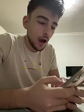 Snapshot of yasinesra757_ chatting on January 2026 05:56:01 AM yasinesra757 online show from January 2026 05:56:01 AM