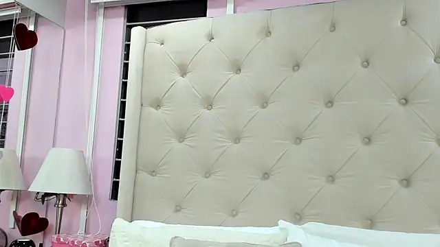 Snapshot of scarlett_leblanc_ chatting on July 2026 12:08:01 PM scarlett leblanc online show from July 2026 12:08:01 PM