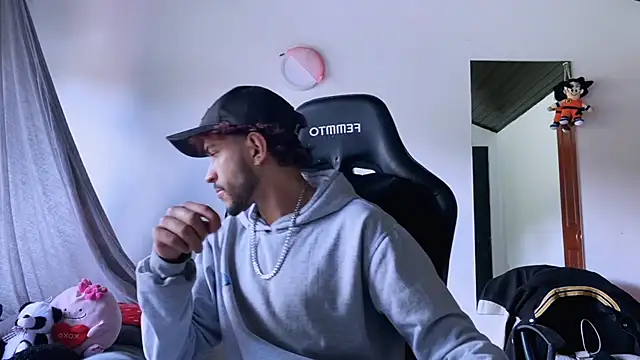 3v1l online show from November 2025 06:12:01 PM