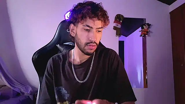 3v1l online show from November 2025 09:14:02 PM