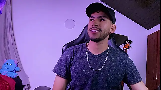 Snapshot of 3v1l chatting on February 2026 12:05:02 AM 3v1l online show from February 2026 12:05:02 AM