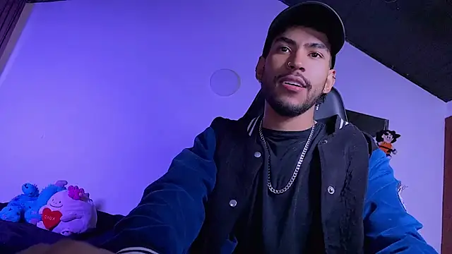 Snapshot of 3v1l chatting on February 2026 10:39:01 PM 3v1l online show from February 2026 10:39:01 PM