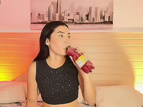 Madisonkay online show from December 2025 07:09:01 PM