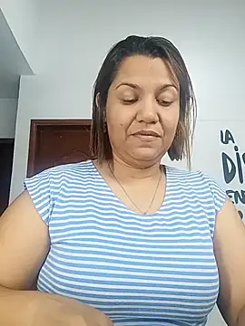 Samaraa Lee online show from January 2026 12:10:02 PM