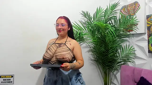 Anggie Miller online show from December 2025 11:16:02 AM