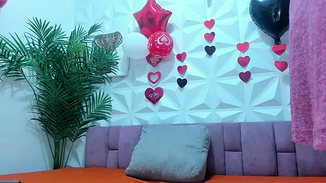 Snapshot of Anggie_Miller chatting on February 2026 10:14:01 AM Anggie Miller online show from February 2026 10:14:01 AM