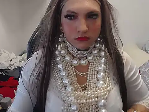 VanesaCrossic online show from June 2026 10:18:02 AM