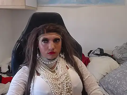 VanesaCrossic online show from July 2026 09:48:01 AM