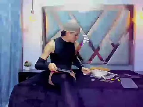 RegannTaylor online show from December 2025 12:58:02 PM