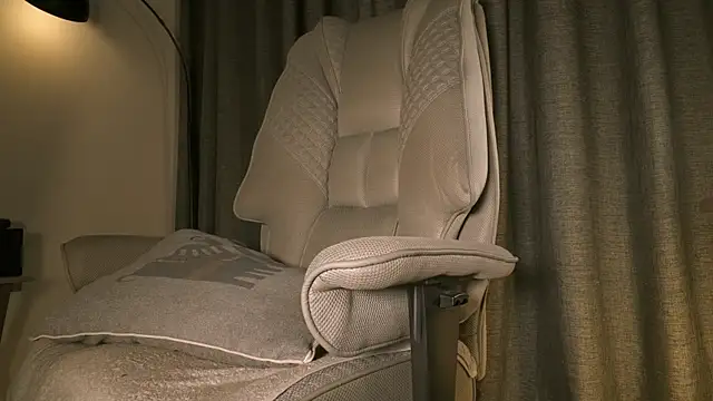 lianewhite online show from March 2026 04:07:01 AM