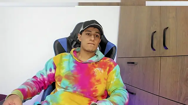 dorman boy online show from December 2025 03:36:01 AM