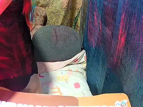 yumi-meya online show from January 2026 01:27:01 PM