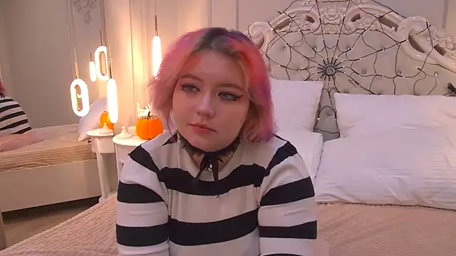 Snapshot of JennyBloom chatting on November 2025 07:30:01 AM JennyBloom online show from November 2025 07:30:01 AM