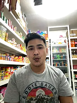 Snapshot of UncleLoverBoy1987 chatting on November 2025 03:33:02 PM UncleLoverBoy1987 online show from November 2025 03:33:02 PM