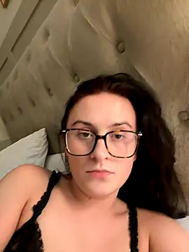 EmLovesxx online show from November 2025 12:22:02 AM