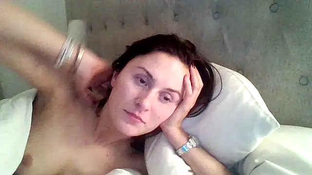 EmLovesxx online show from December 2025 06:09:01 AM