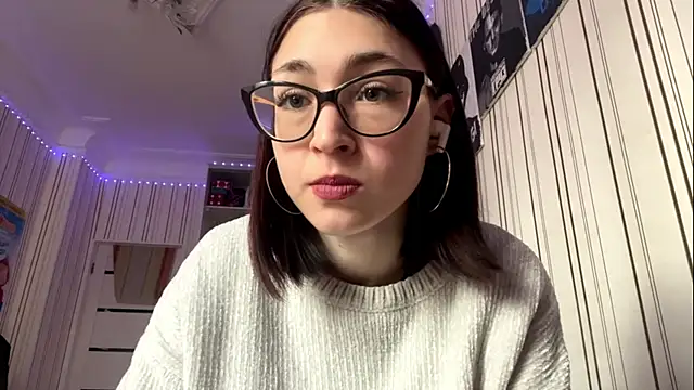 Snapshot of CharitaTafel chatting on November 2025 10:17:01 AM CharitaTafel online show from November 2025 10:17:01 AM