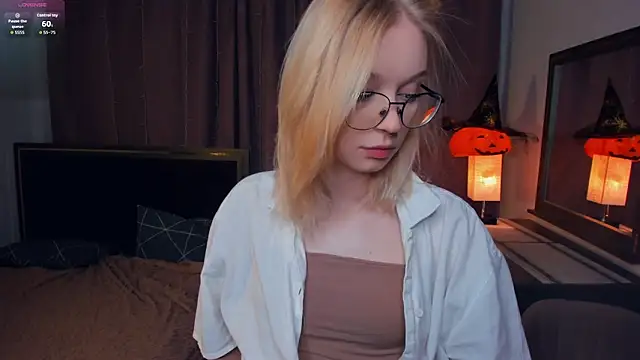 Snapshot of ShanelTunon chatting on October 2025 07:59:01 PM ShanelTunon online show from October 2025 07:59:01 PM