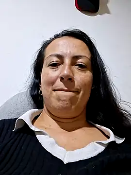 Lauryn Jones online show from June 2026 01:29:02 AM